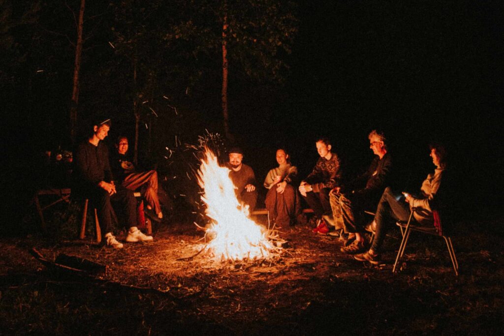 Lagerfeuer im Wald | systemisch erleben